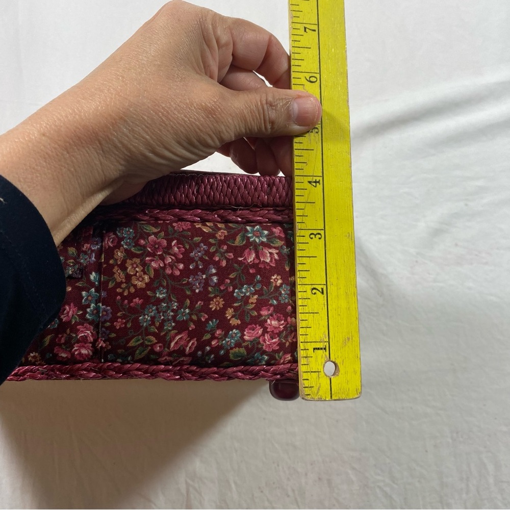 Vintage Sewing Box With Lid Upholstered Padded Floral With Handle Compartments - Picture 10 of 13